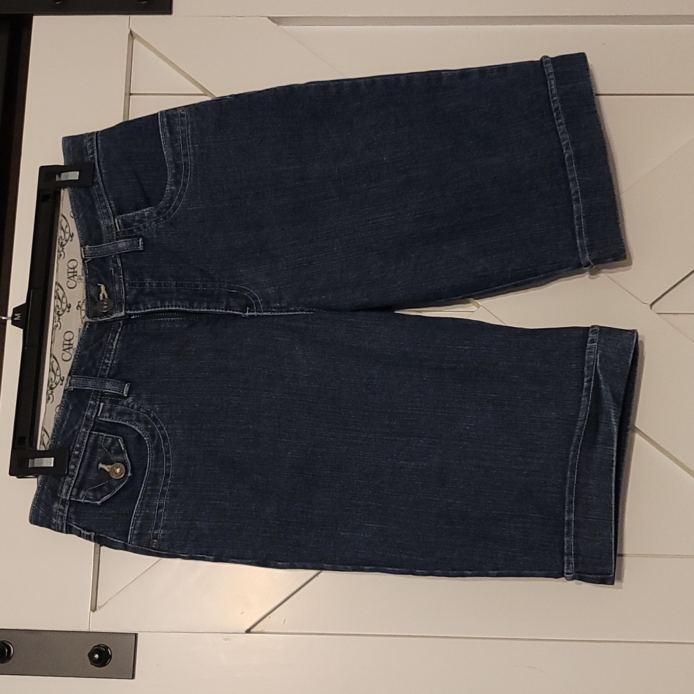 Cato Bermuda Shorts. Size: 6